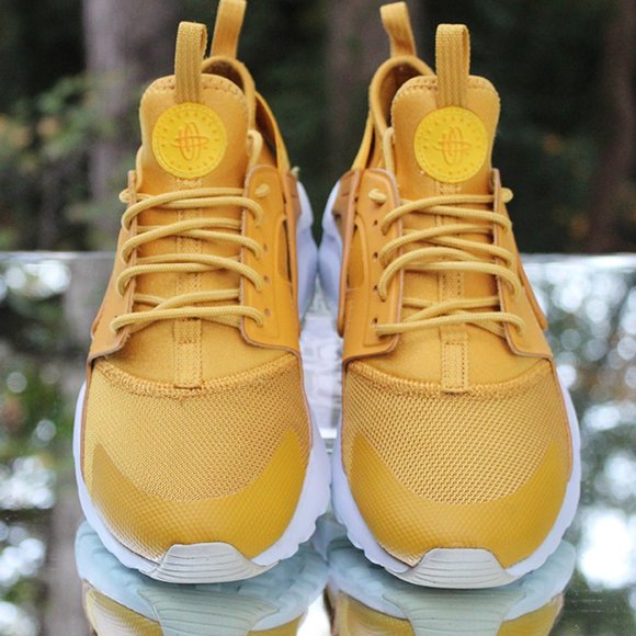 Nike Air Huarache Run Ultra Yellow Size 6Y - Picture 15 of 15